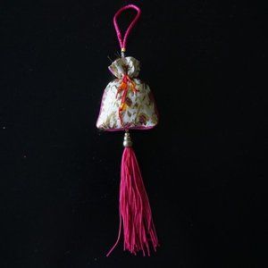 Chinese Pouch Tassel